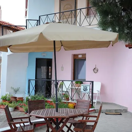 Dafni's 50 Meters From The Beach Gerakini