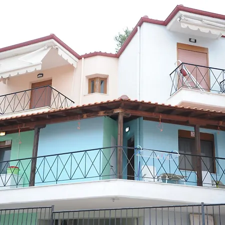 Dafni's 50 Meters From The Beach Apartment *