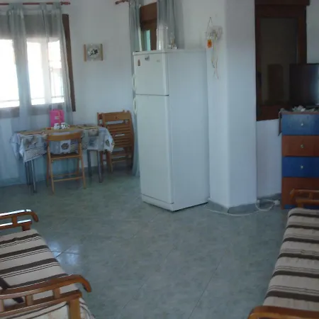 Dafni's 50 Meters From The Beach * Gerakini